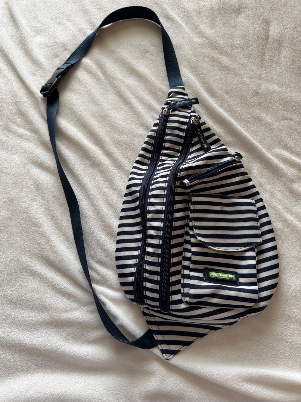 Lily Bloom sling back pack